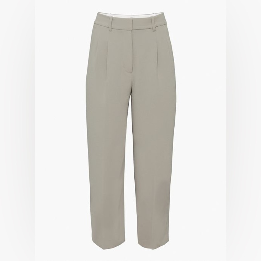 Aritzia Carrot pant